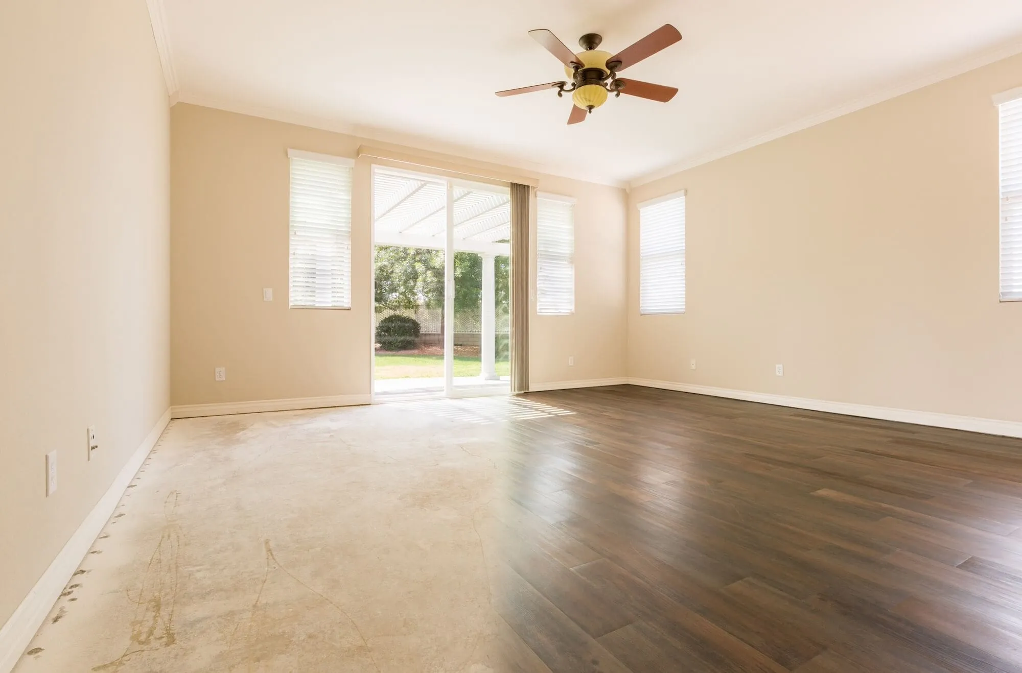interior peach painting